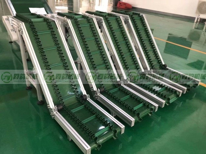 爬坡皮带输送机09