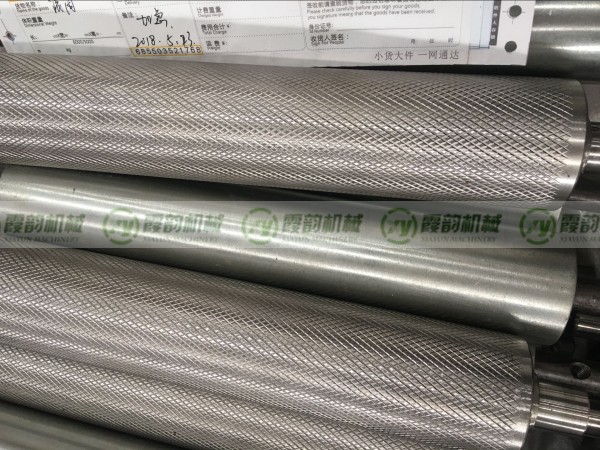 主动辊筒滚花实拍 图样编号：XY--8846